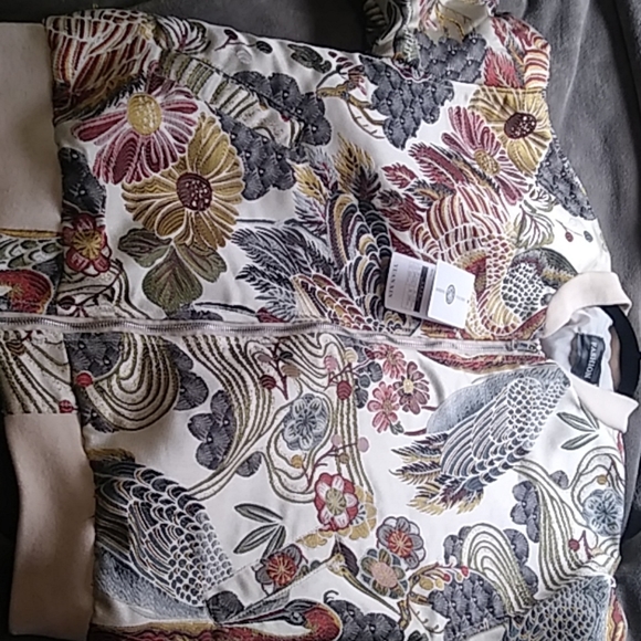 High-quality one-of-a-kind never worn jacket - Picture 1 of 8